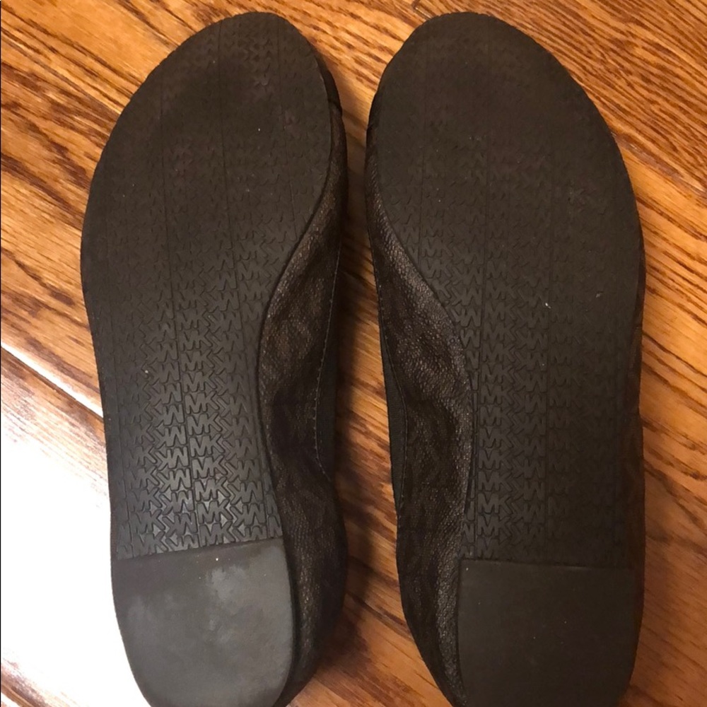 Flats - Picture 5 of 5